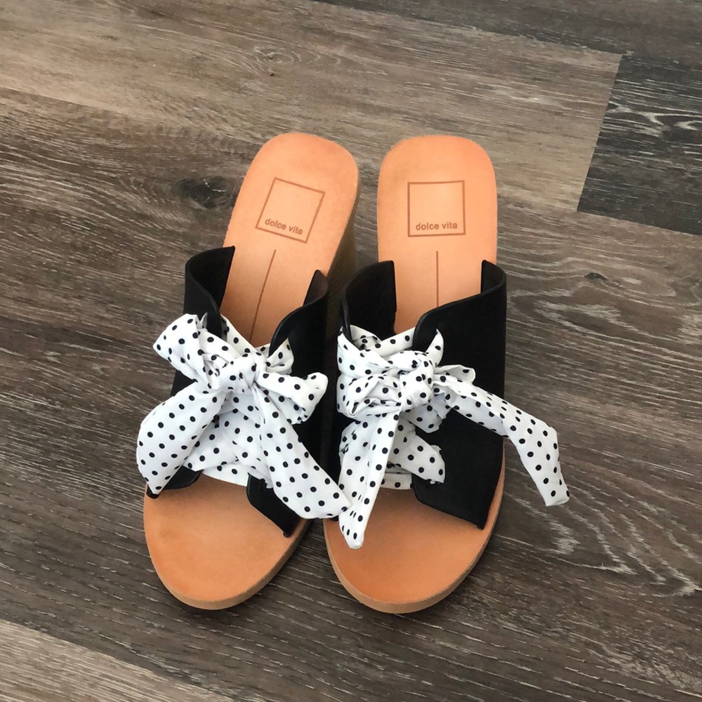 Like Nee! Dolce Vita Amber Block Heel.